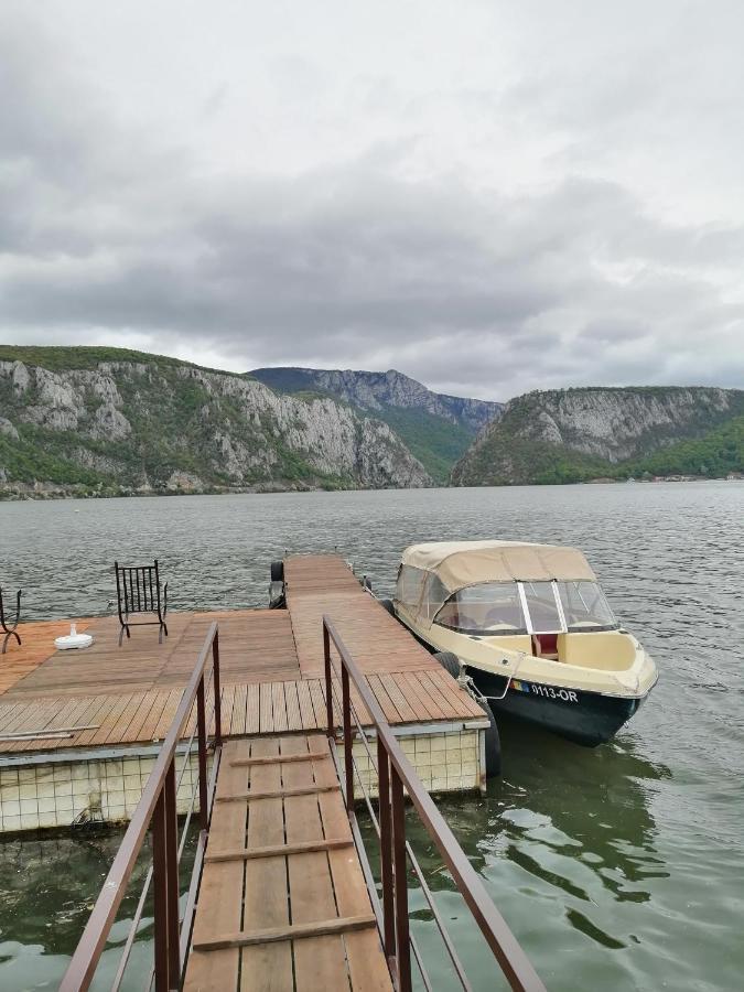 Vila Hercules Дубова Екстер'єр фото