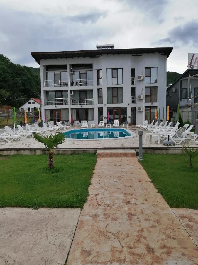 Vila Hercules Дубова Екстер'єр фото