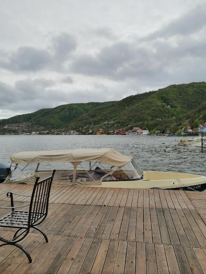 Vila Hercules Дубова Екстер'єр фото